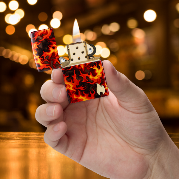 Zippo Flaming Zippo 47255